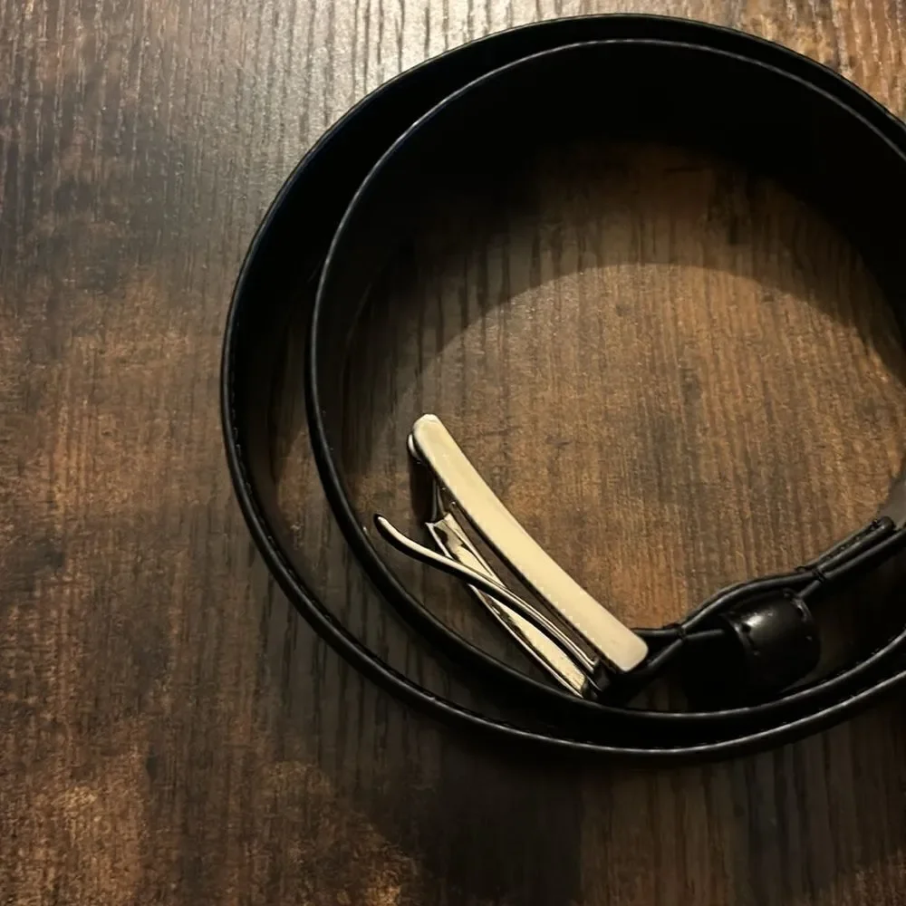 Michael Kors  Classic leather belt Size 32” in Black
